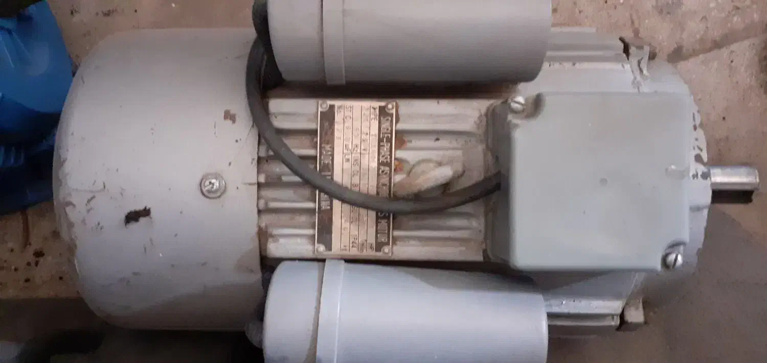 دینام پمپ باد ۳ اسب دینام کف کش.فارسی بر|ماشینآلات صنعتی|پیشوا, |دیوار