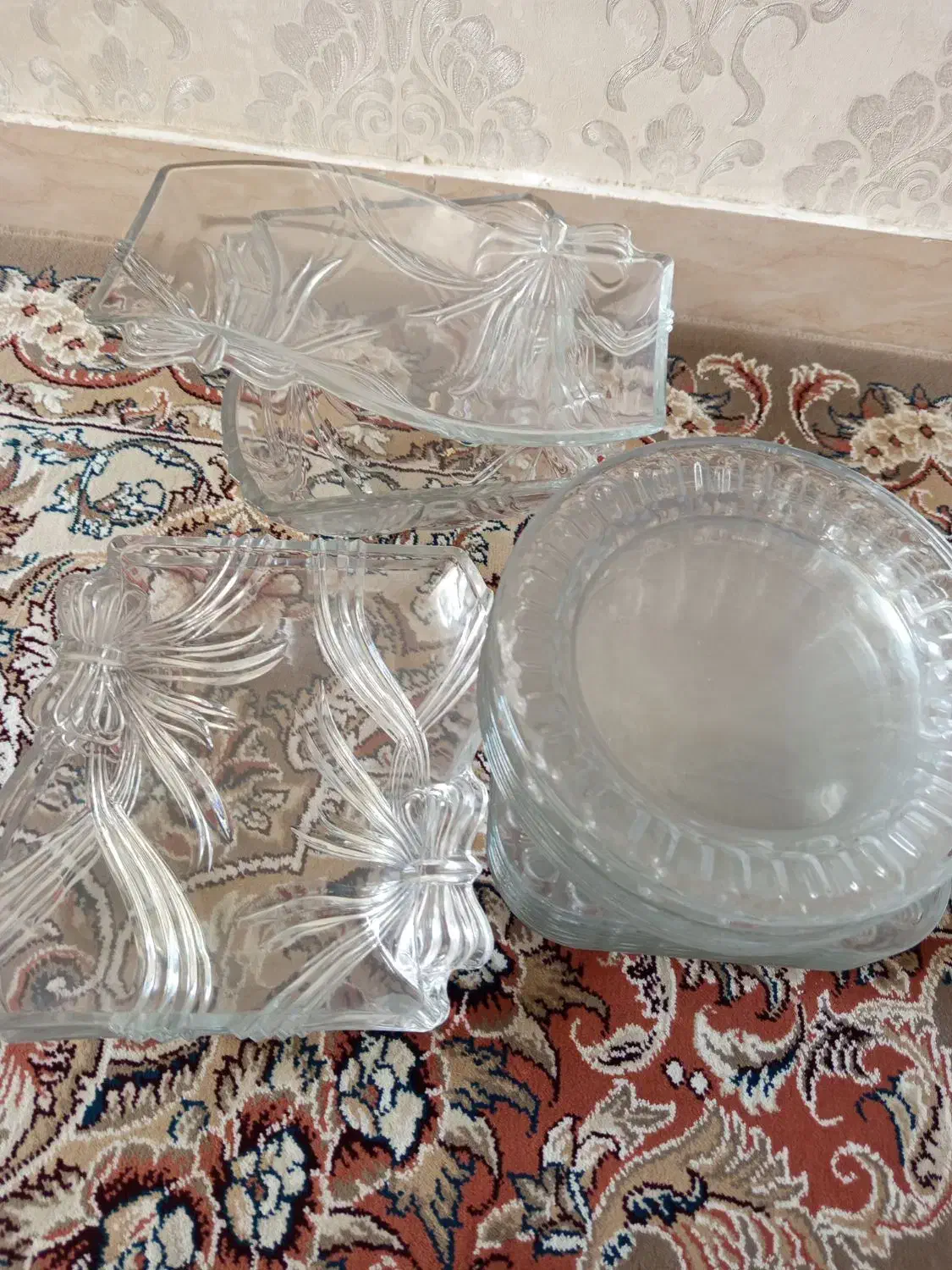 چند تیکه ظروف آشپزخانه  سالم|ظروف سرو و پذیرایی|زرندیه, |دیوار