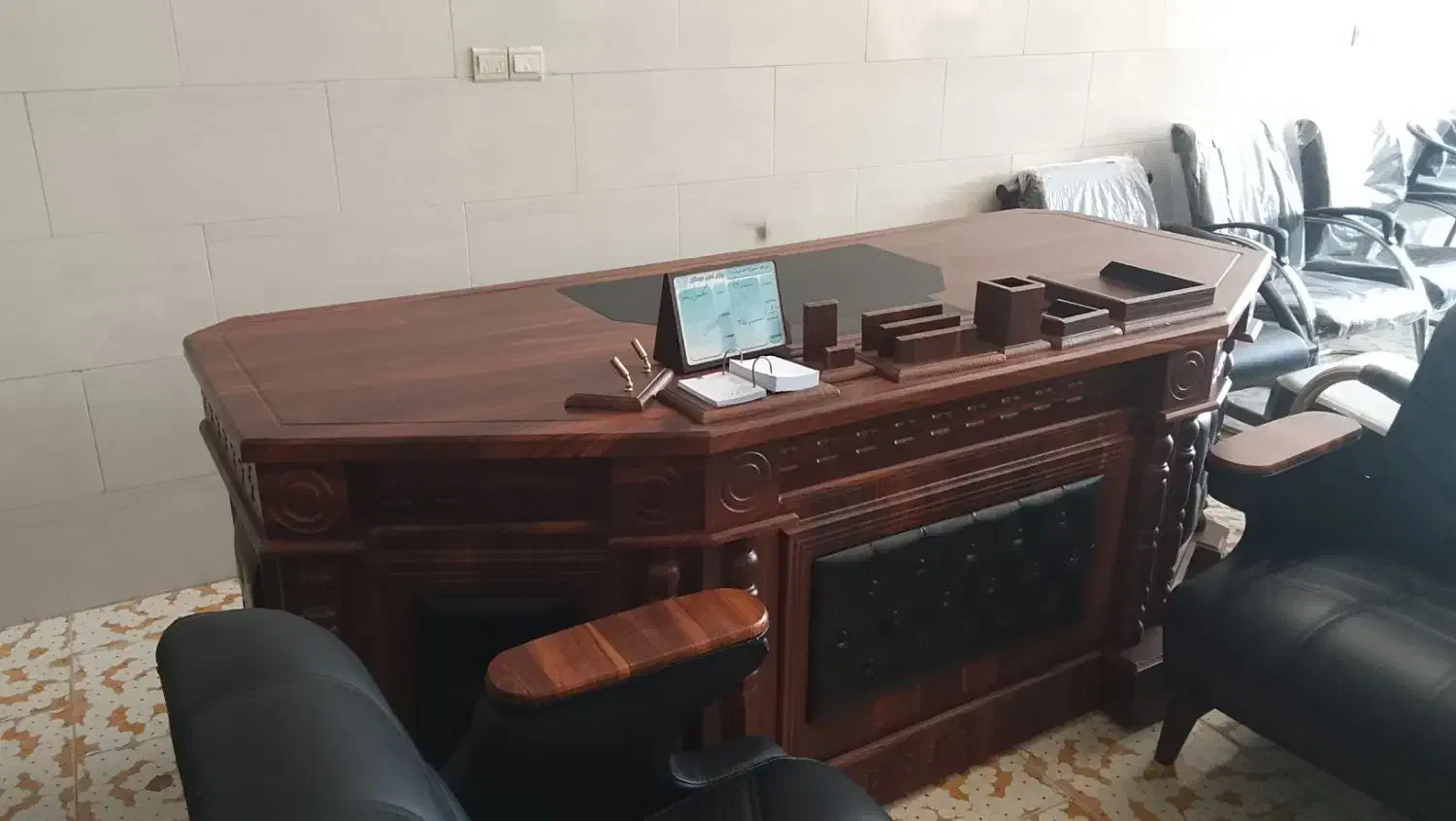 ست مدیریت مینیمال|دفتر کار|یزد, |دیوار