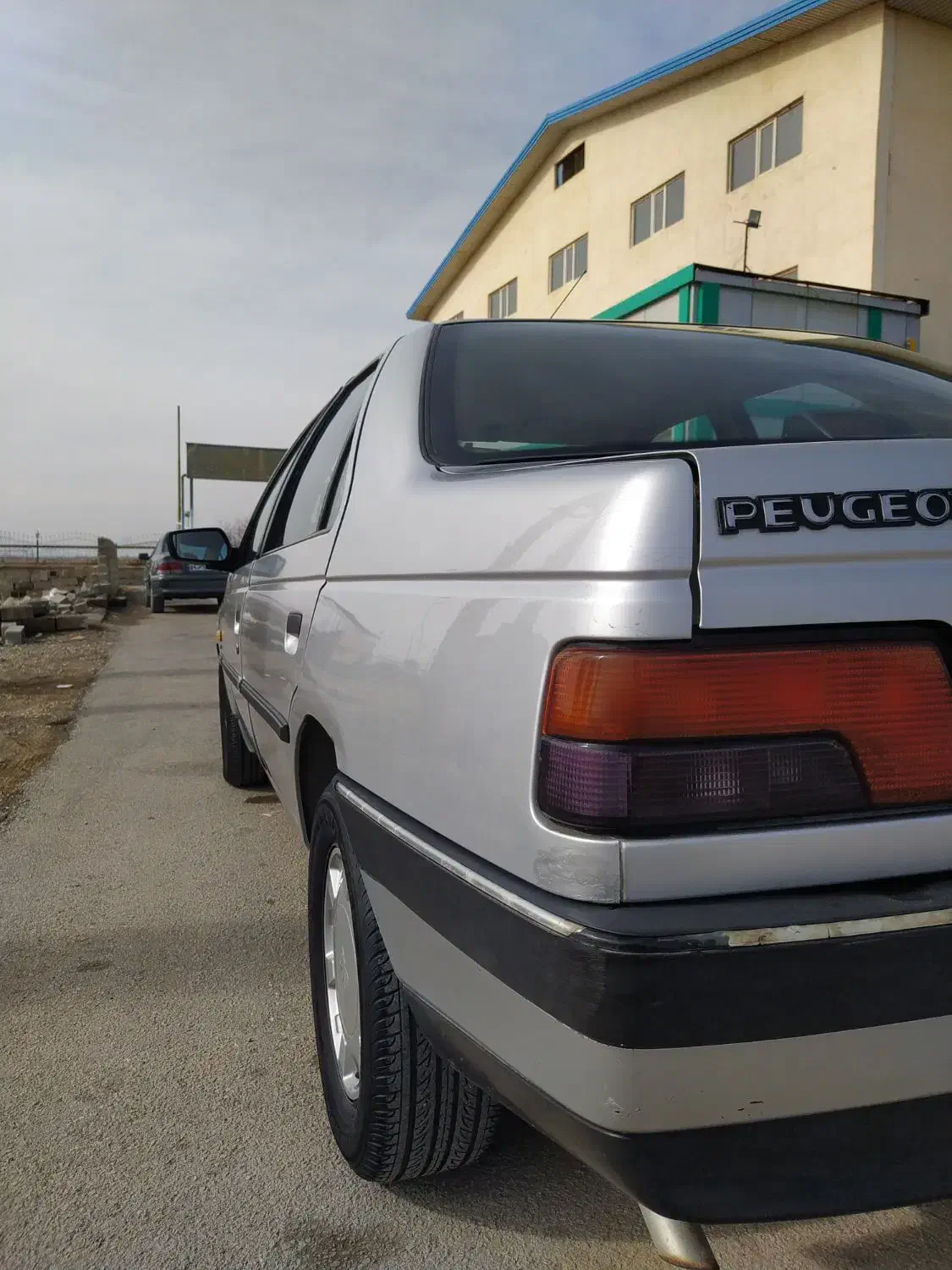 405مدل 91عتیقه 5سال خوب|خودرو سواری و وانت|درگزین, |دیوار