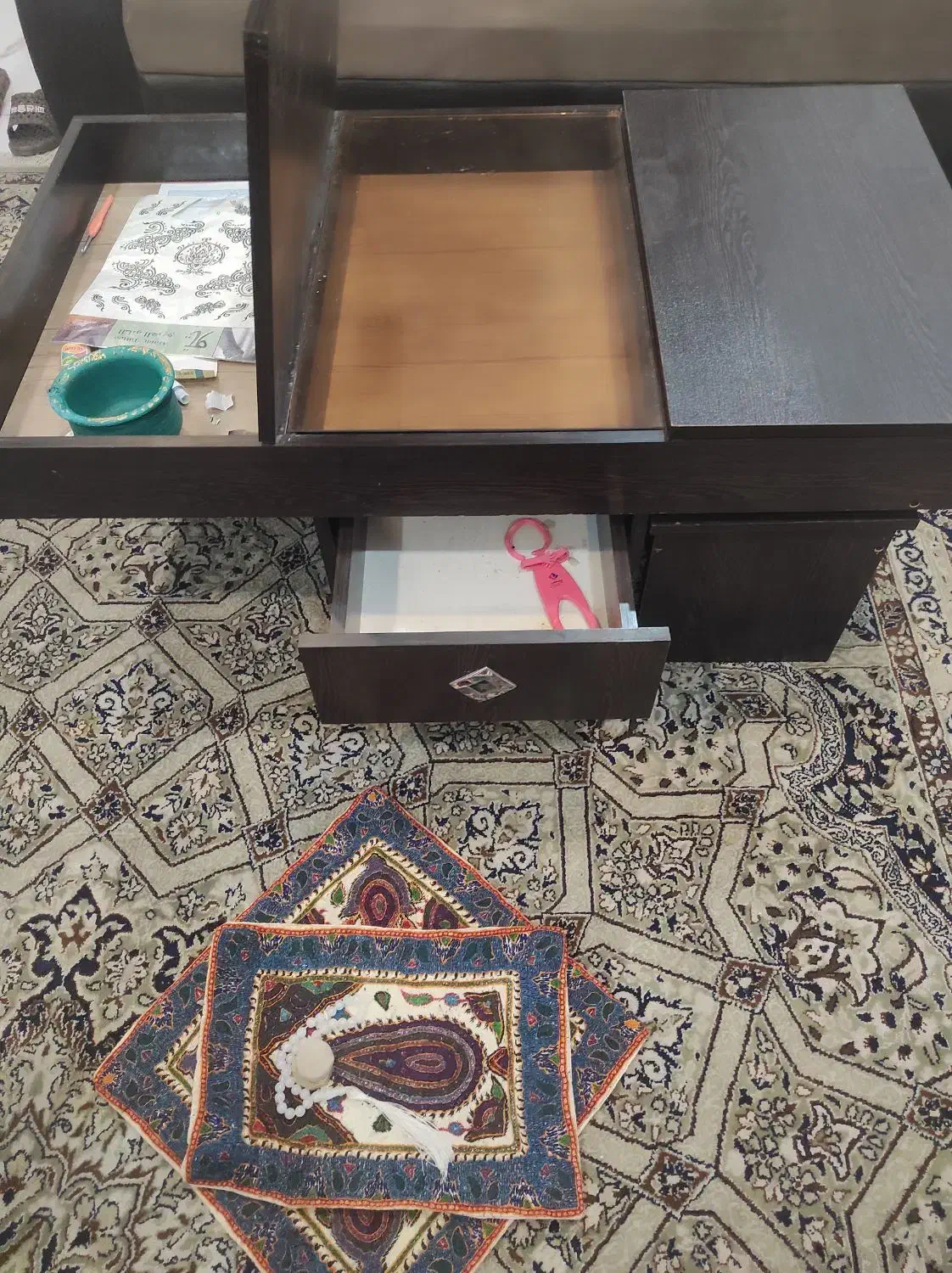 میز با چهار عسلی در حد نو سالم|مبلمان خانگی و میز عسلی|کرمان, |دیوار