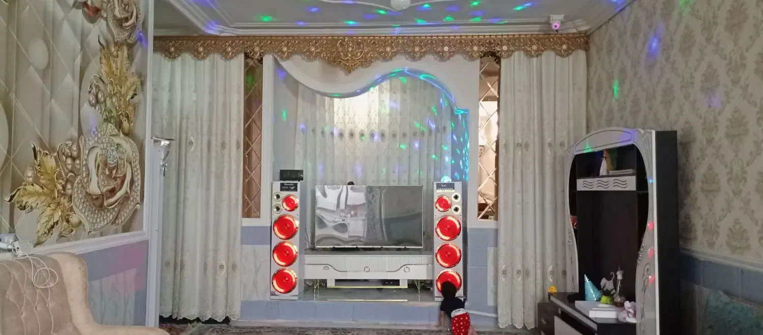 ویلایی۲طبقه ۳واحدی نوساز۳۳۰ متری فلکه کشاورز فوری|فروش خانه و ویلا|زاهدان, |دیوار