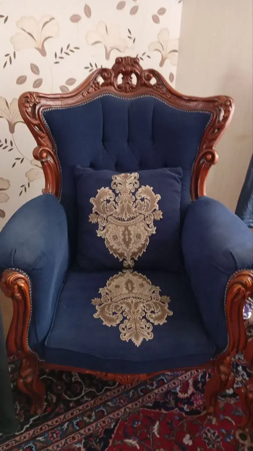 مبلمان|مبلمان خانگی و میز عسلی|میانه, |دیوار