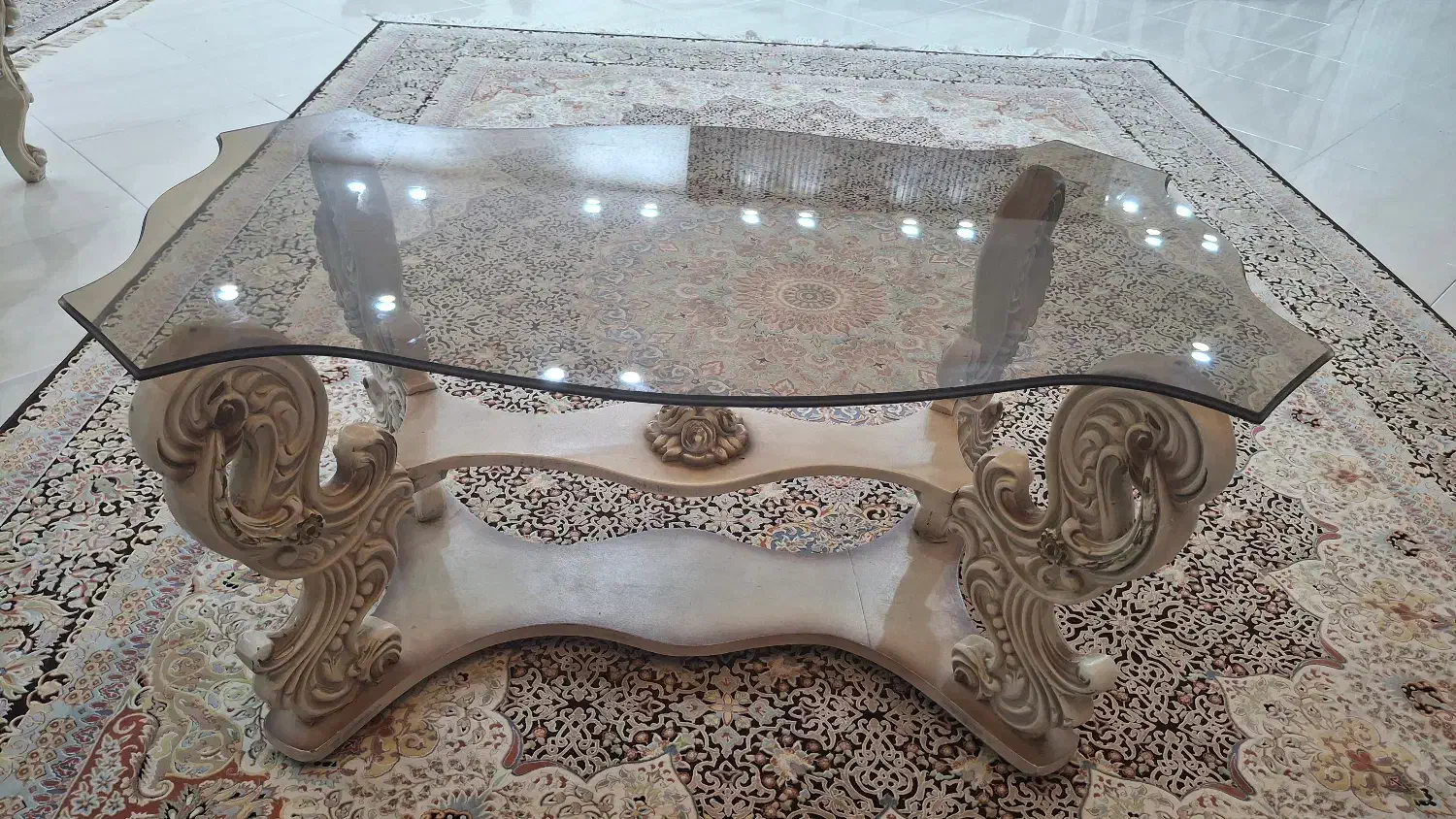 مبلمان سلطنتی|مبلمان خانگی و میز عسلی|چالوس, |دیوار