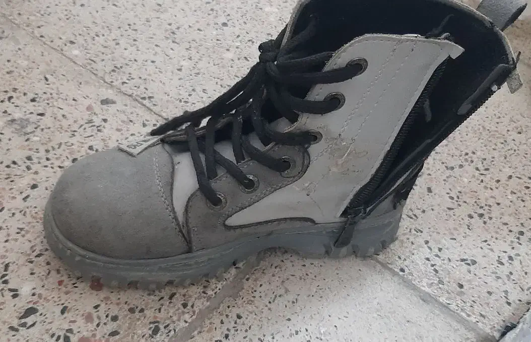 پوتین پسرونه|کیف، کفش، کمربند|مرند, |دیوار