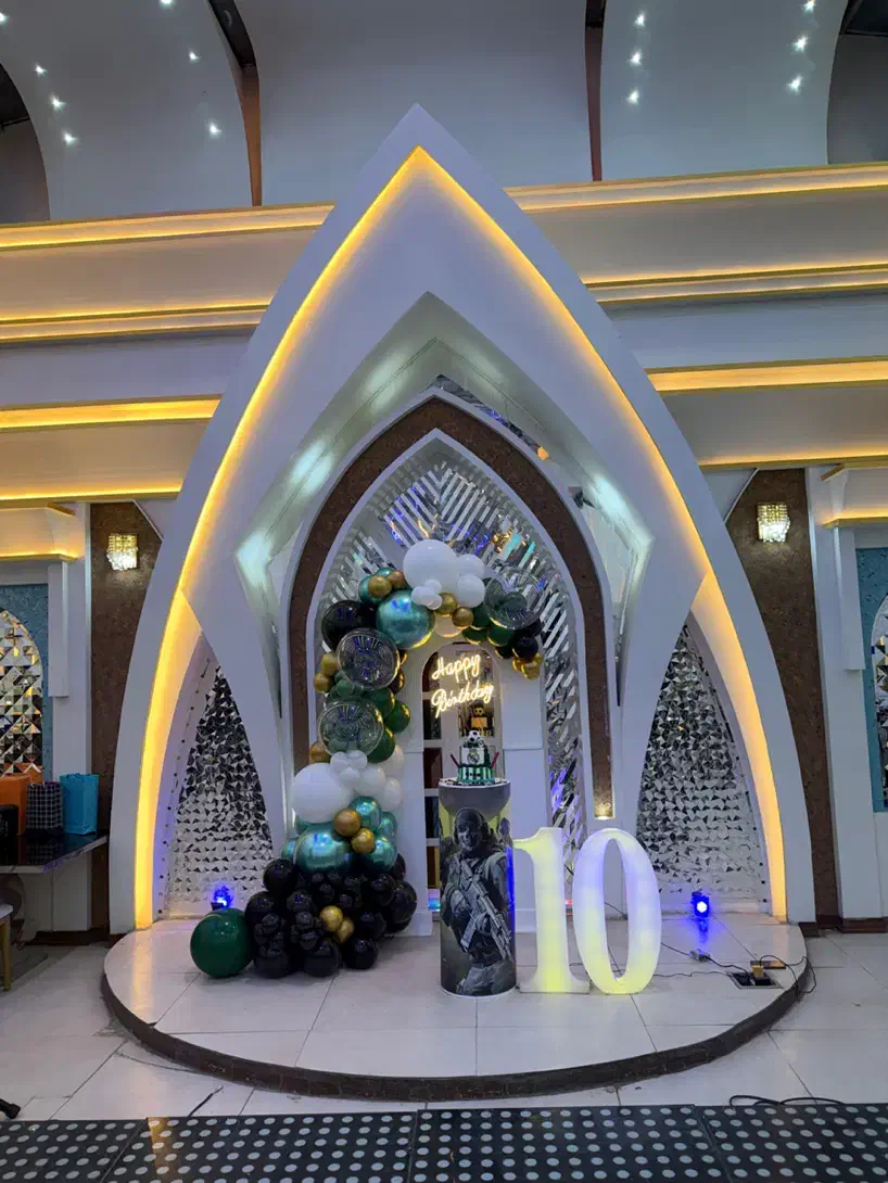 باغ تالار و عمارت تشریفاتی مدائن|خدمات پذیرایی، مراسم|همدان, |دیوار