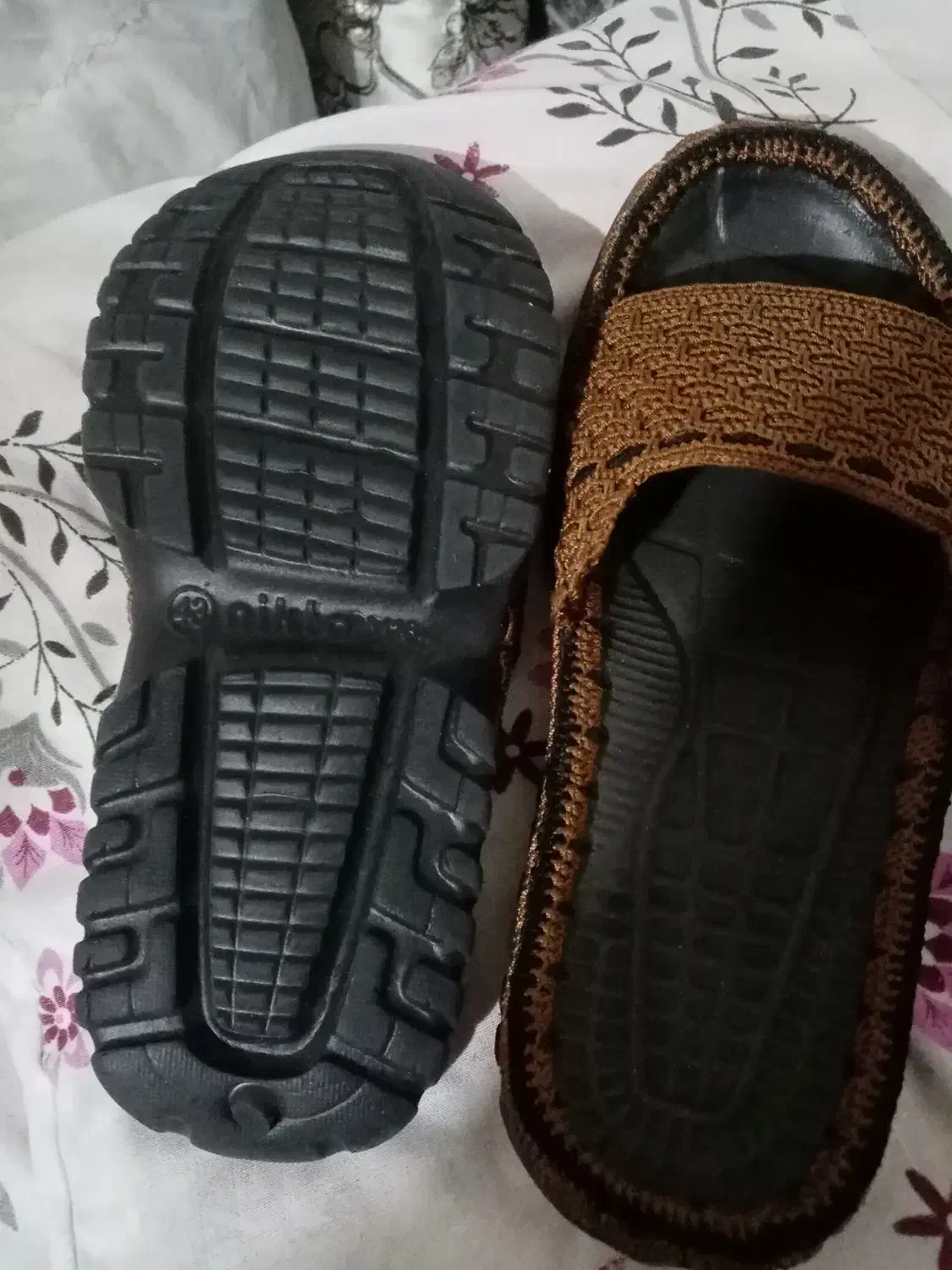 .دمپایی زندان بافت|کیف، کفش، کمربند|نجف‌آباد, گلدشت|دیوار