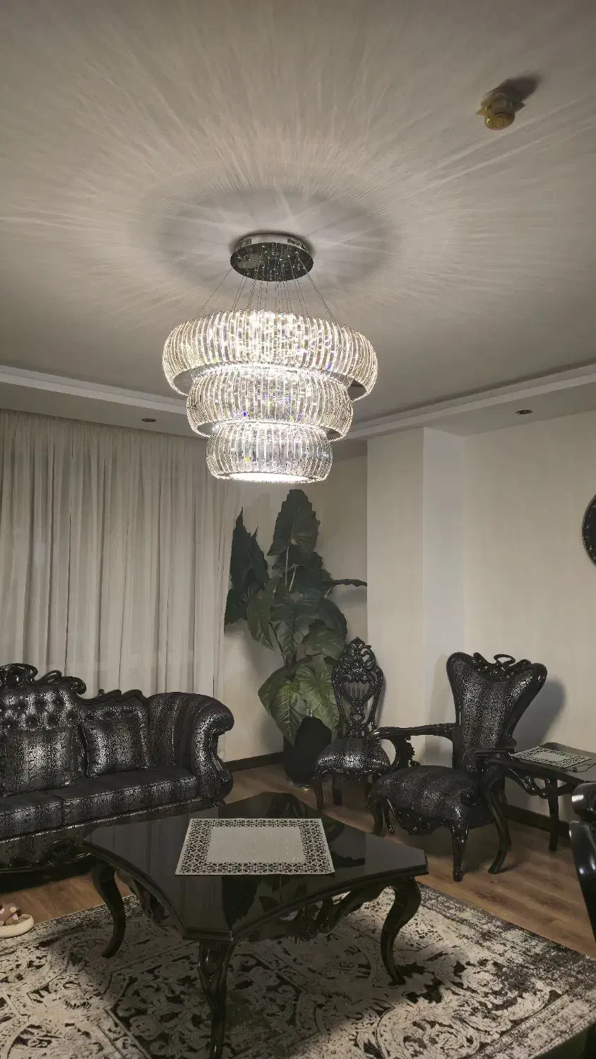 لوستر سه طبقه|لوستر و چراغ آویز|کرج, گوهردشت|دیوار