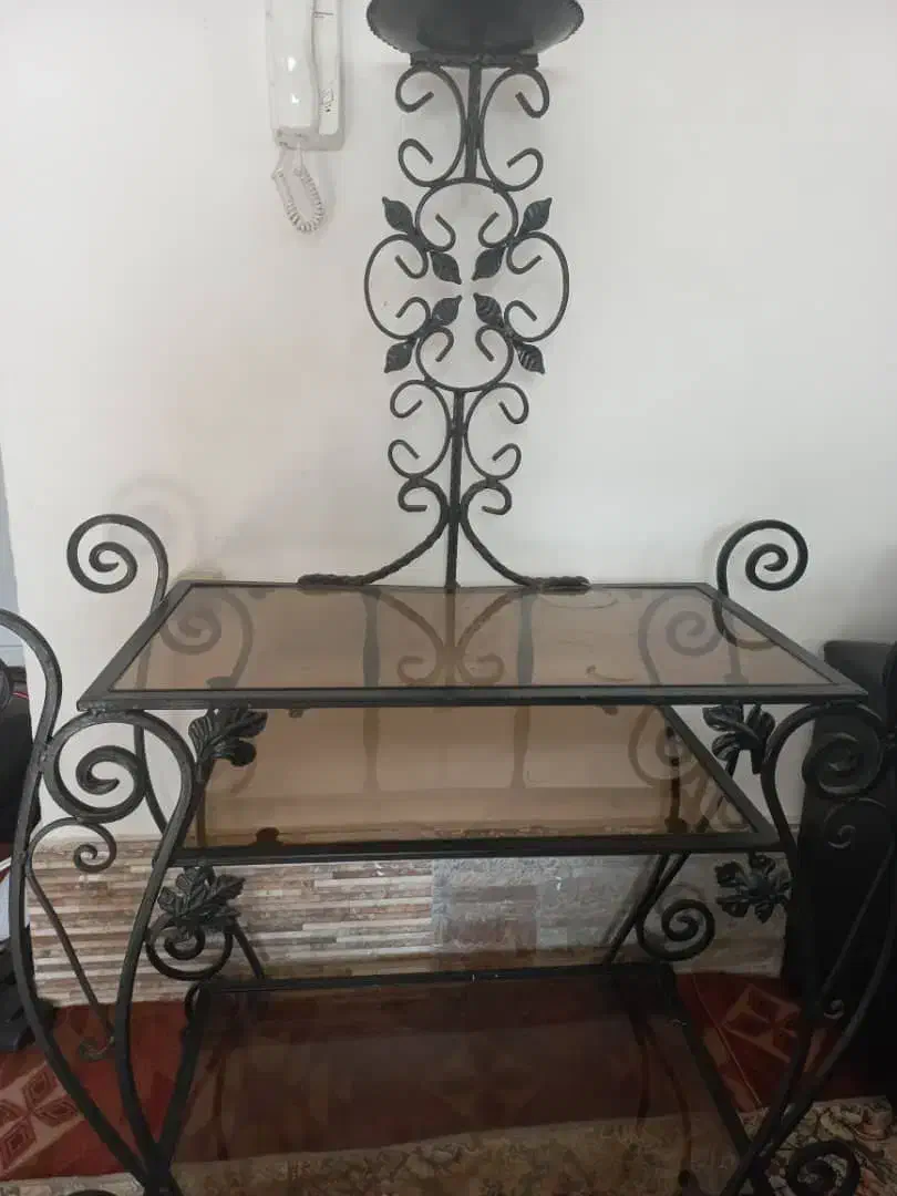 فروش آین و شمعدان سالم  و ویترین فلزی زیبا|بوفه، ویترین، کنسول|چالوس, |دیوار