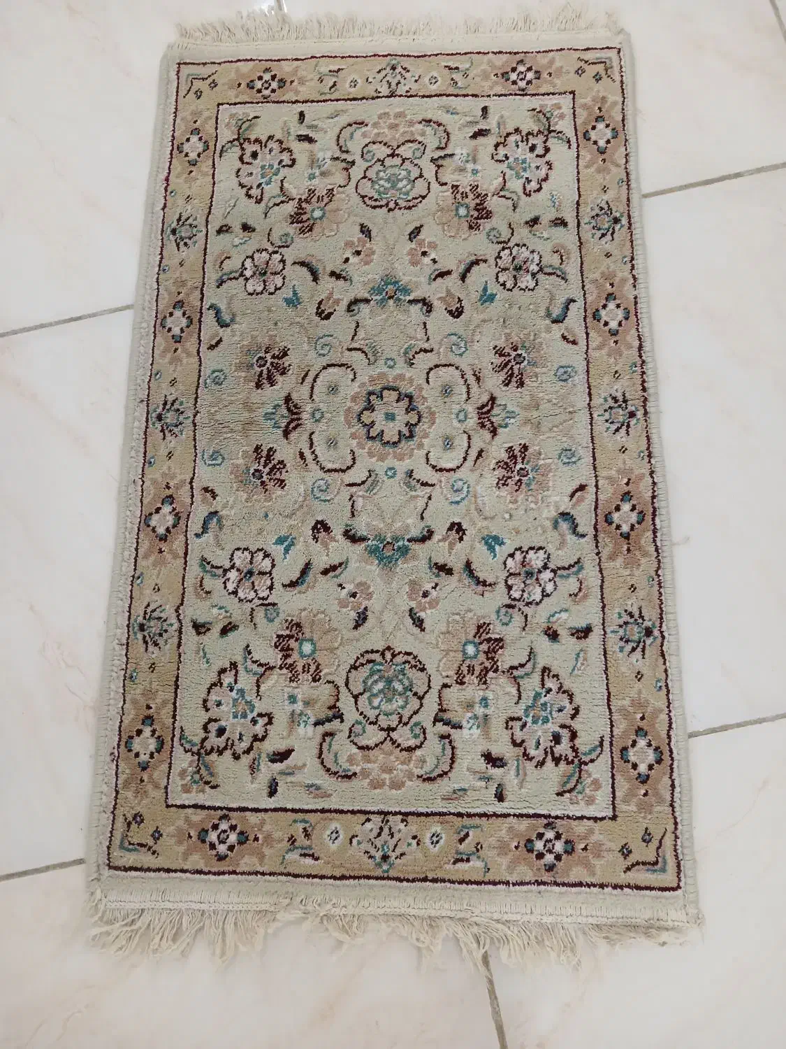 1عدد قالیچه کوچک سالم هیچ مشکلی ندارد .|پادری|اهواز, کمپلو شمالی|دیوار