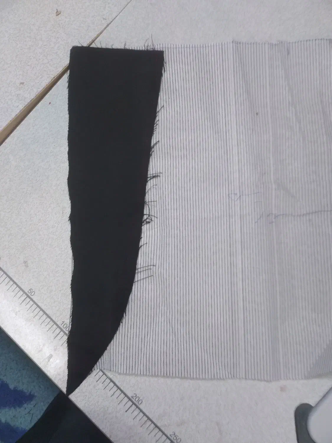 کار‌خیاطی‌فقط‌راسته‌کاری‌بیرون‌داده‌میشود|خدمات پیشه و مهارت|ابهر, |دیوار