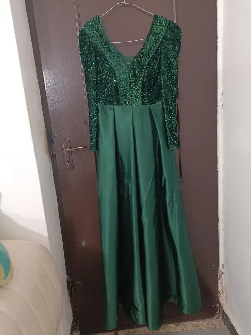 لباس مجلسی|لباس|مسجد سلیمان, |دیوار