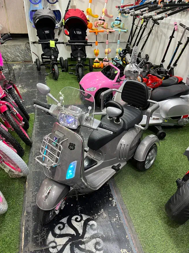 موتورشارژی دونفره وسپا|اسباب‌‌بازی|قم, کیوانفر|دیوار