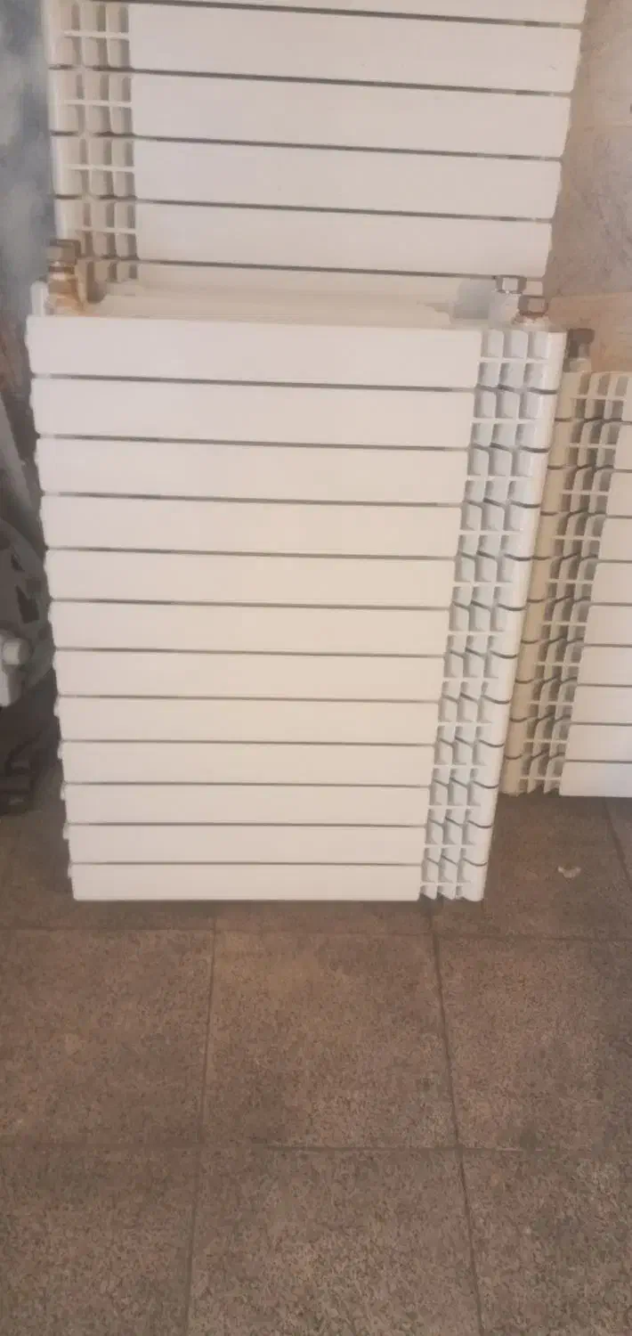 رادیاتور ایران رادیاتو کم کار در حد نو|آبگرمکن، پکیج، شوفاژ|تهران, والفجر (افسریه)|دیوار