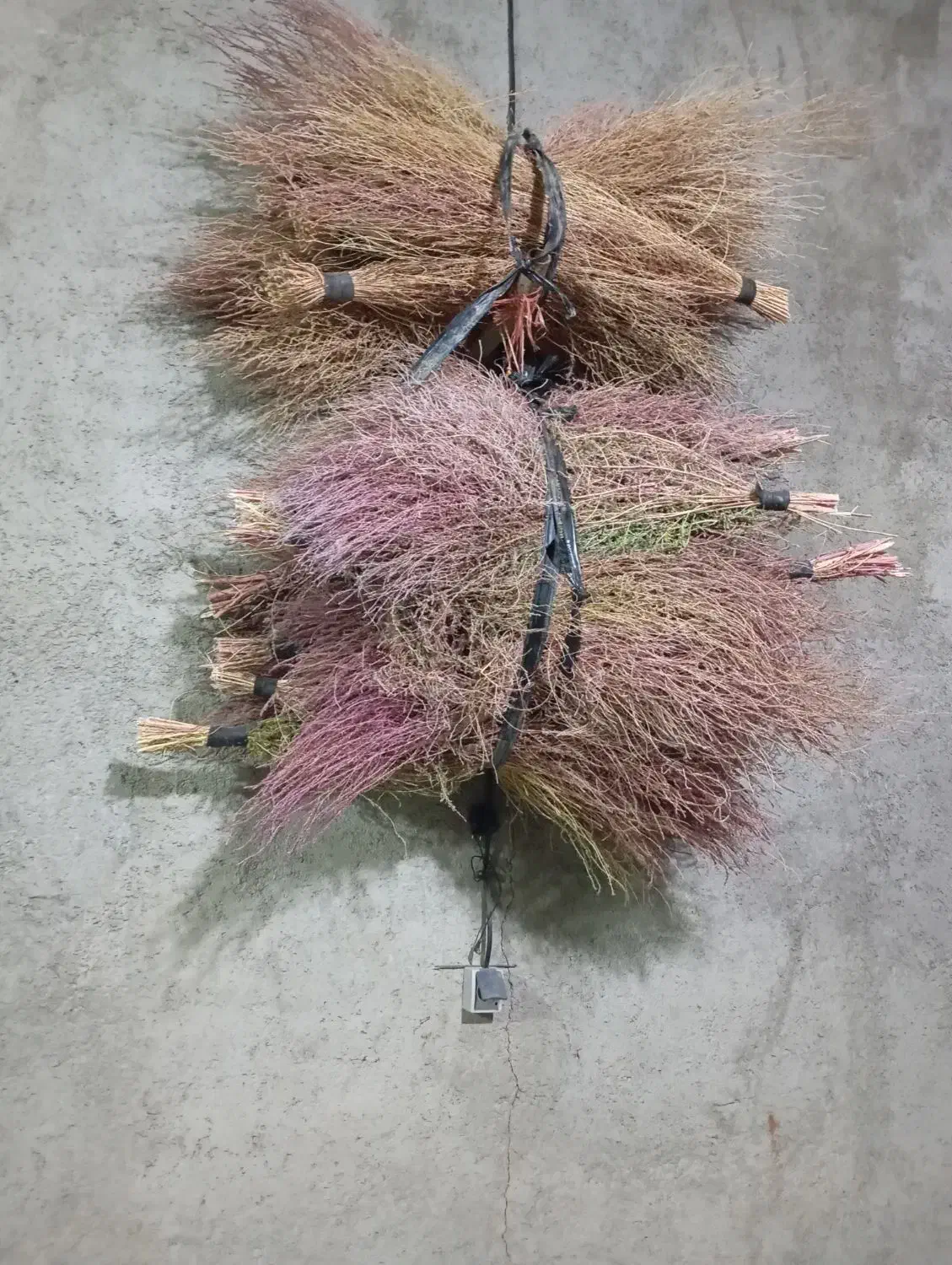 جارو|لوازم نظافت|کبودرآهنگ, |دیوار