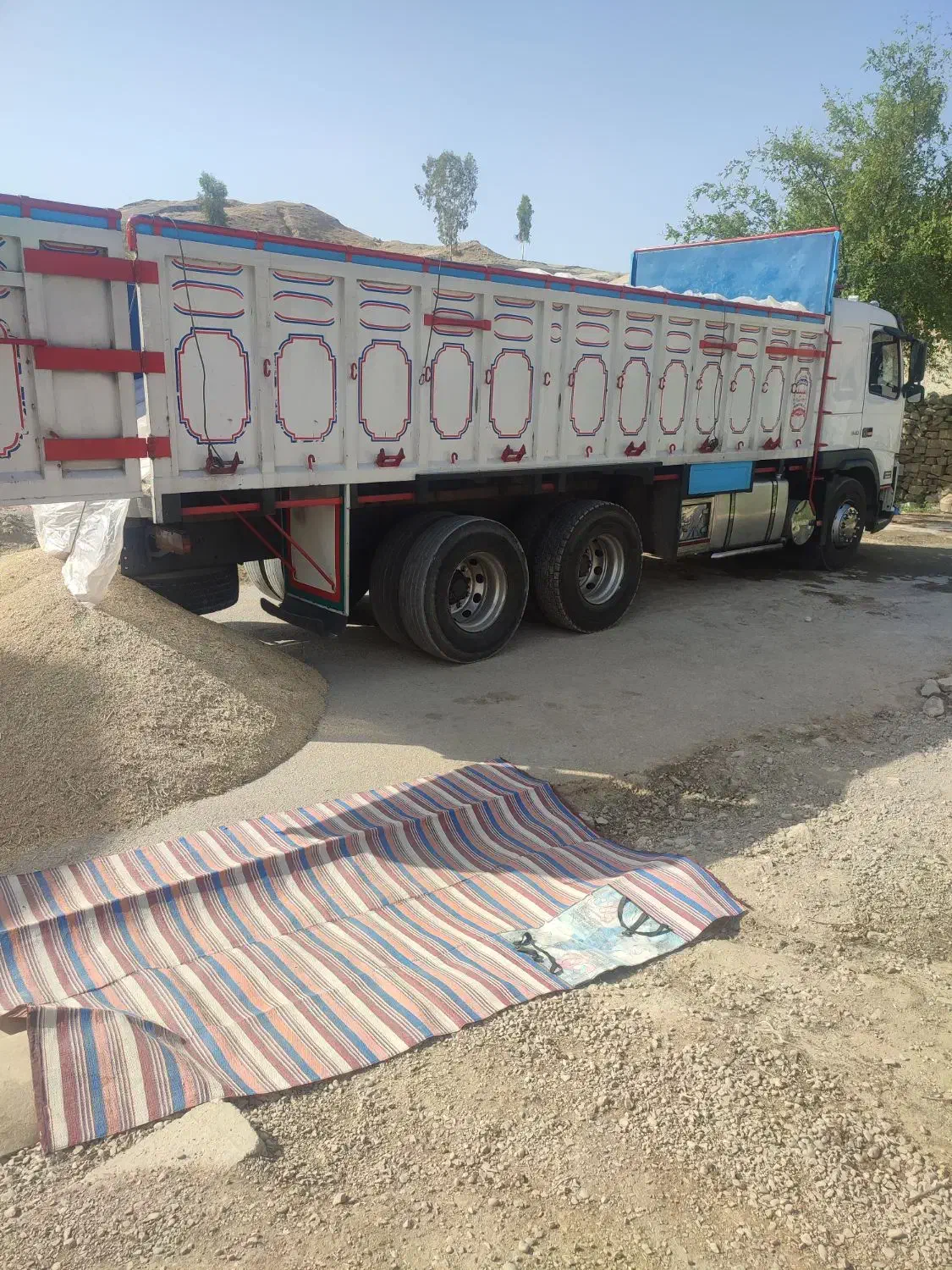 جو دیم|حیوانات مزرعه|مسجد سلیمان, |دیوار