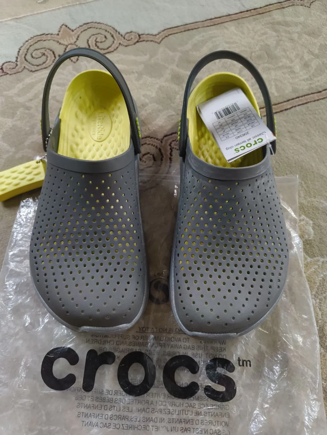 دمپایی Crocs اصل، کاملاً نو و استفادهنشده|کیف، کفش، کمربند|کرج, فاز ۳ گوهردشت|دیوار