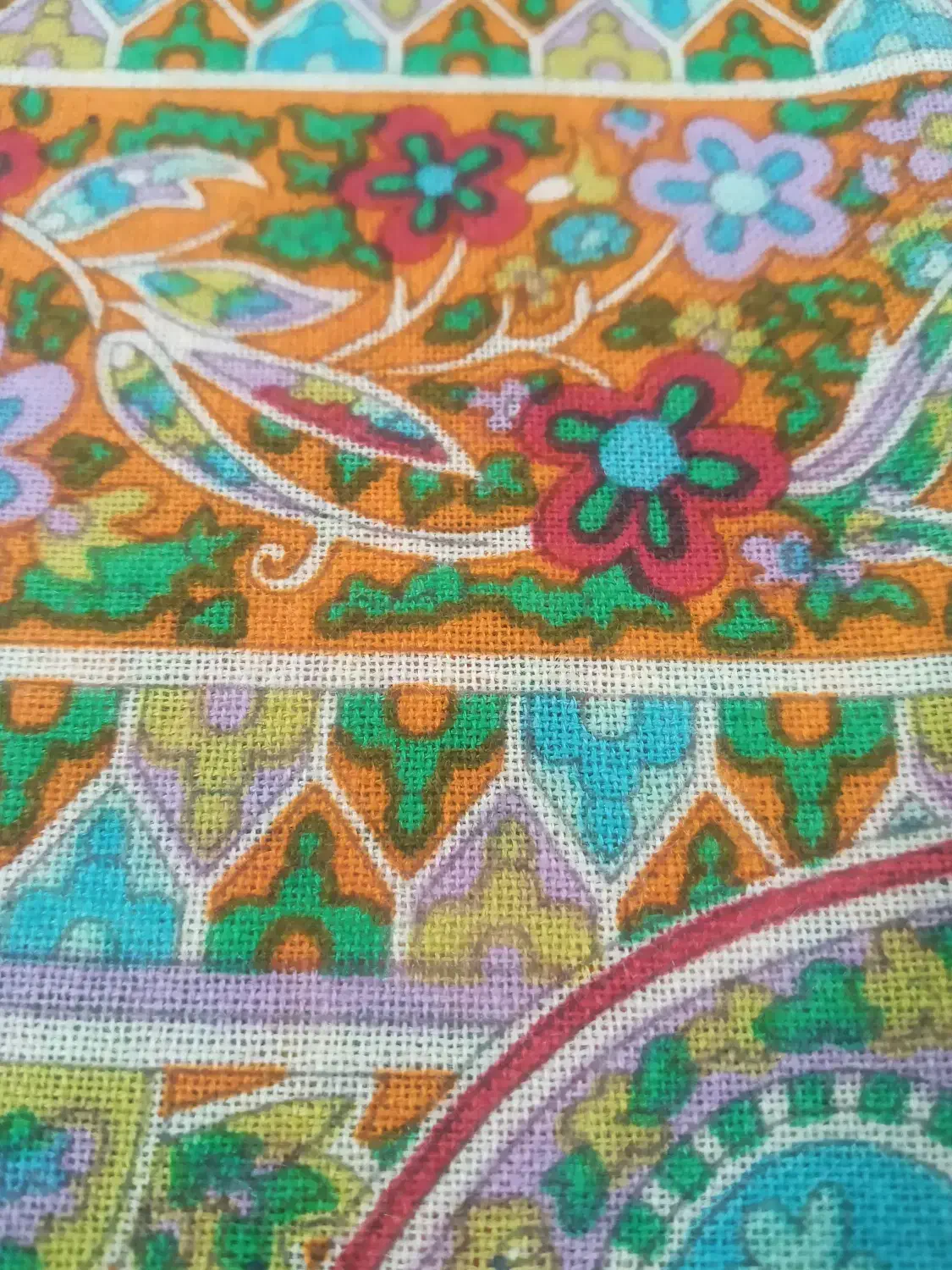 چارقد پشمی|لباس|گنبد کاووس, |دیوار