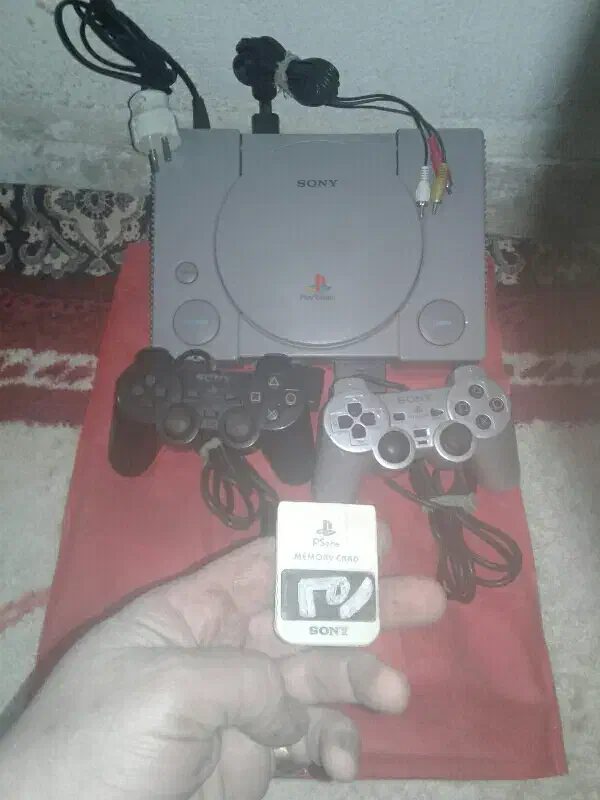 سونی.1.همراه بارم.وکلی بازی و2تادسته.وآماده نصب|کنسول، بازی ویدئویی و آنلاین|تهران, جی|دیوار