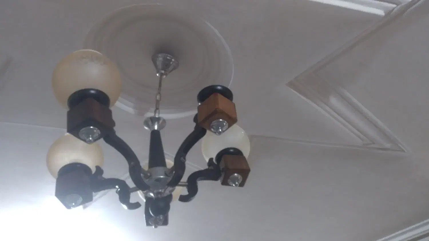 لوستر چوبی ۵ شاخه|لوستر و چراغ آویز|رشت, لاکان|دیوار