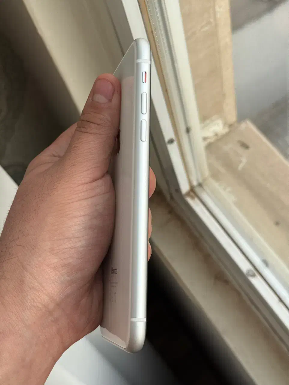 آیفون ایکس آر 64 iPhone XR سفید|موبایل|مشهد, هفت تیر (حافظ)|دیوار