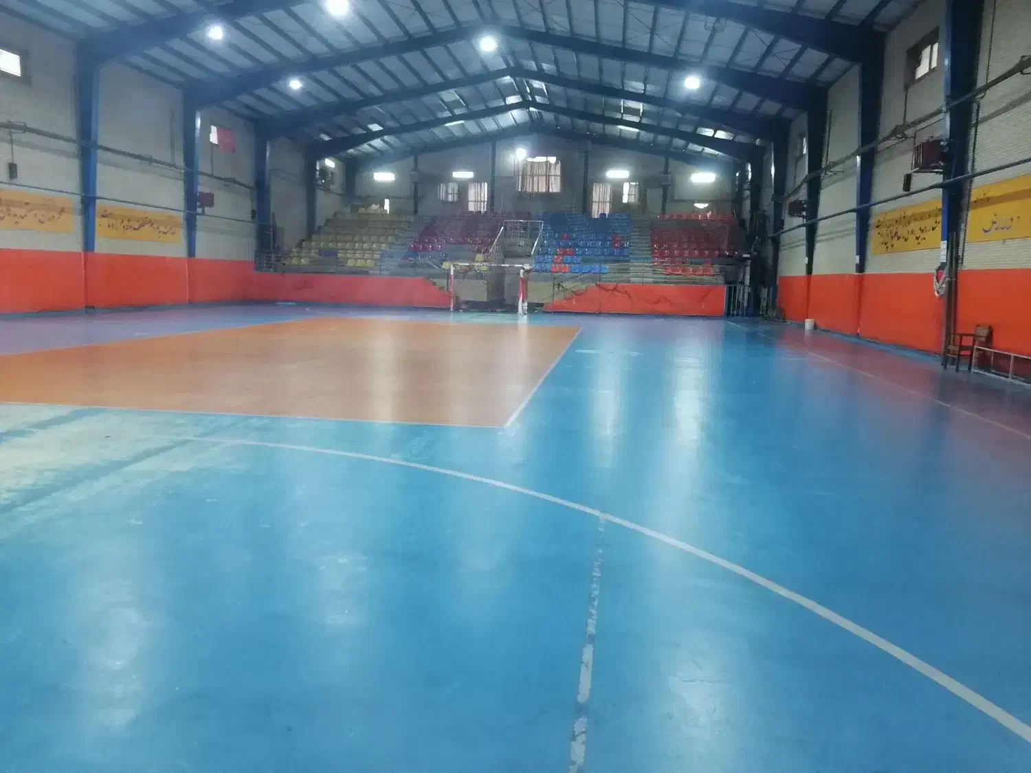 سالن مهربهزیستی|اجارهٔ کوتاهمدت دفتر کار و فضای آموزشی|تبریز, |دیوار