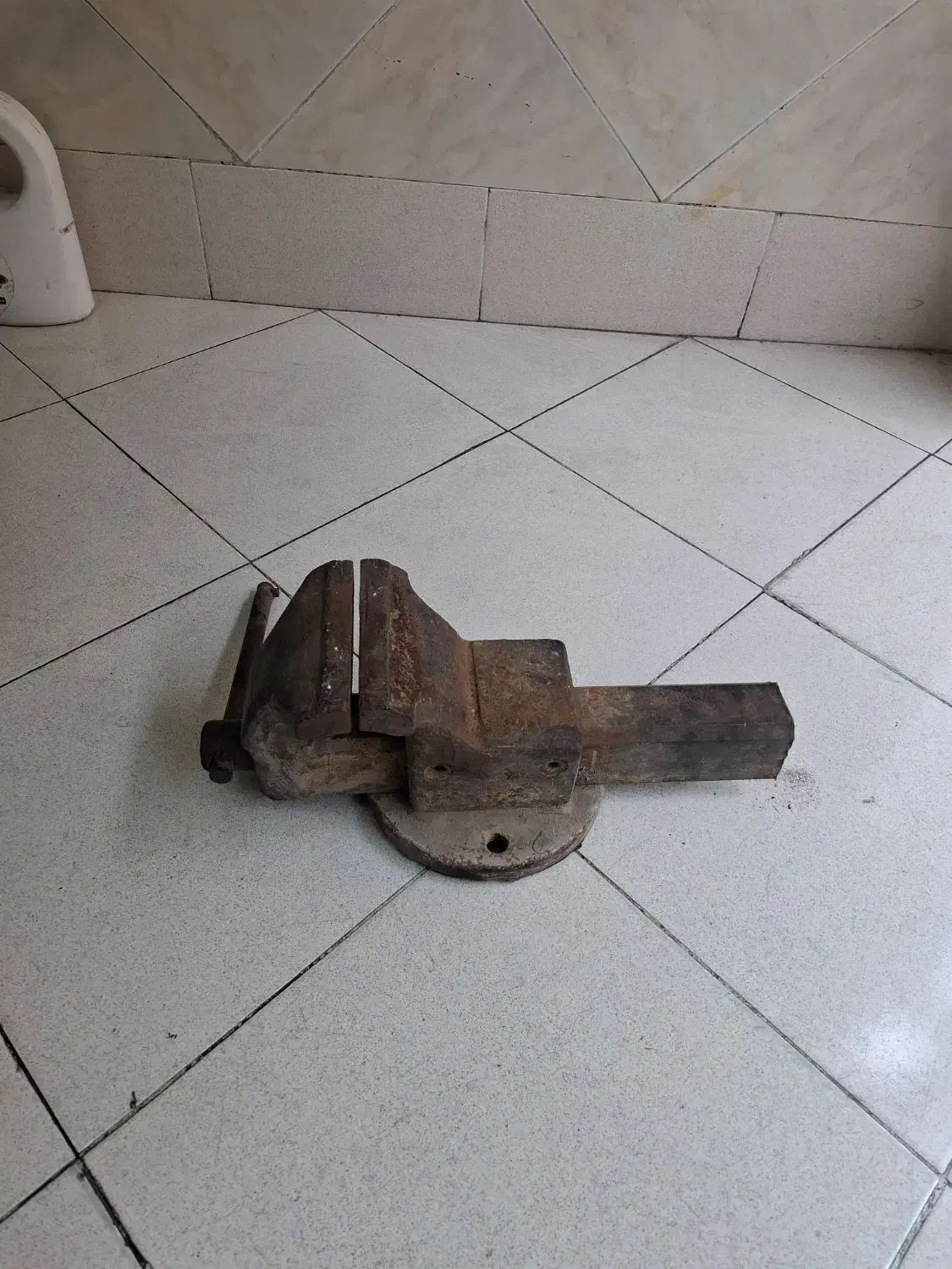 فرز اصلی بوش آلمان به همراه یک عدد گیره آهنگری|ابزارآلات|تهران, سازمان برنامه جنوبی|دیوار