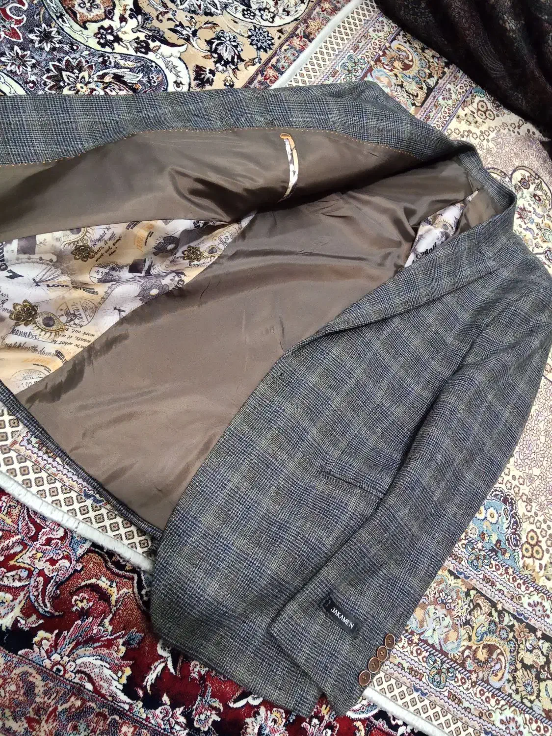 کت تک|لباس|تربتحیدریه, ترمینال|دیوار