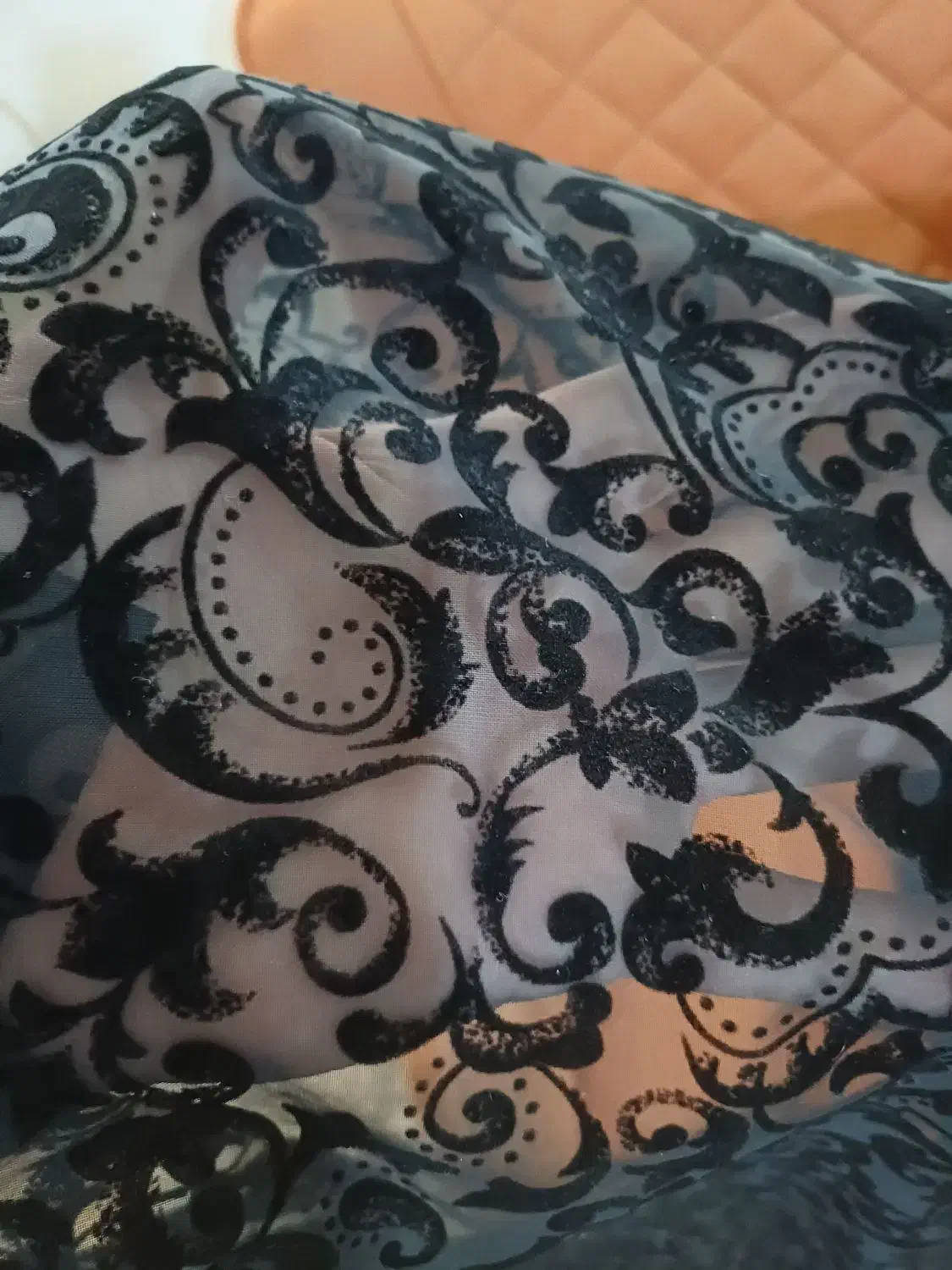 پارچه چادری حریر مجلسی مخمل ۴/۵|لباس|نوشهر, |دیوار