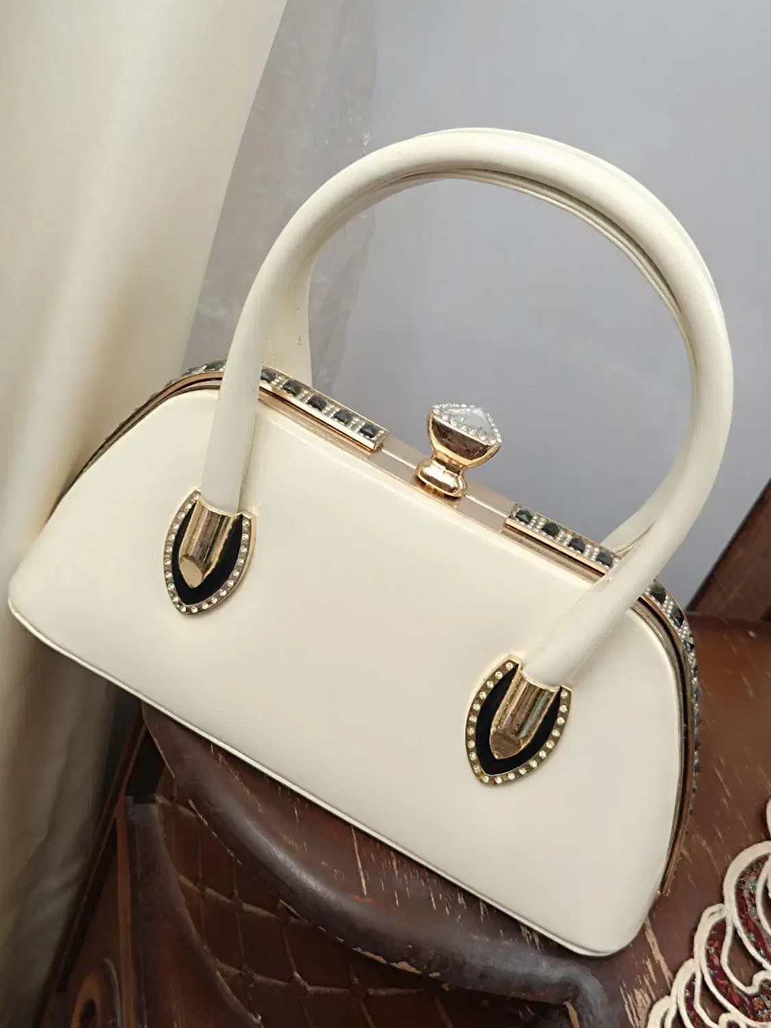 کیف مجلسی|کیف، کفش، کمربند|تبریز, |دیوار