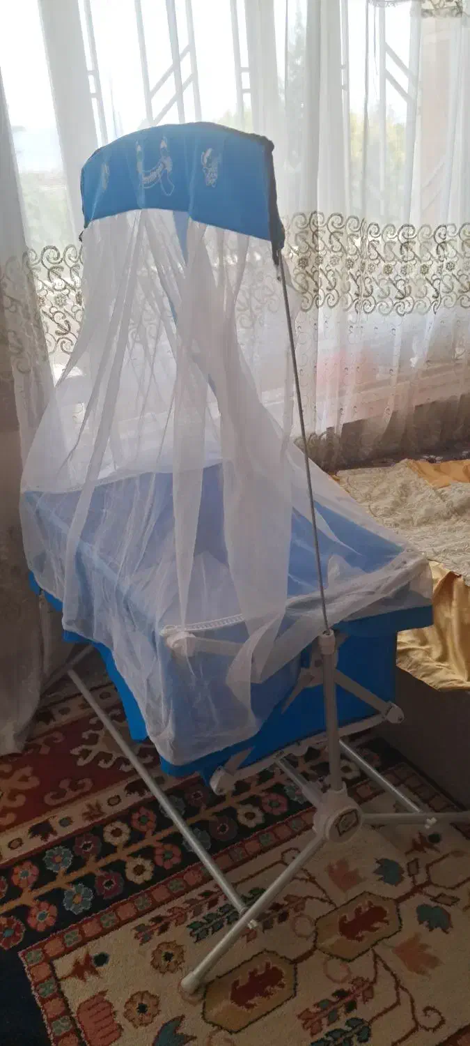 گهواره میلاد|تخت و صندلی بچه|شیراز, برمشور علیا|دیوار