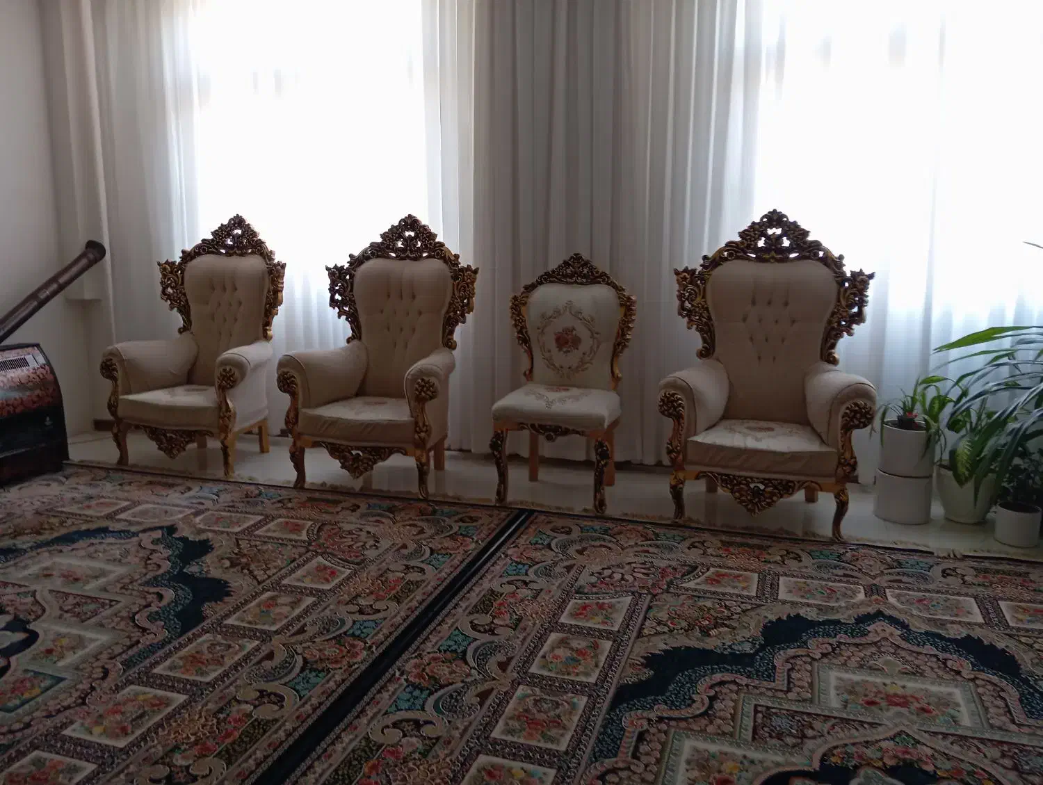 مبل سلطنتی 9 نفزه|مبلمان خانگی و میز عسلی|گلبهار, شهر جدید گلبهار|دیوار