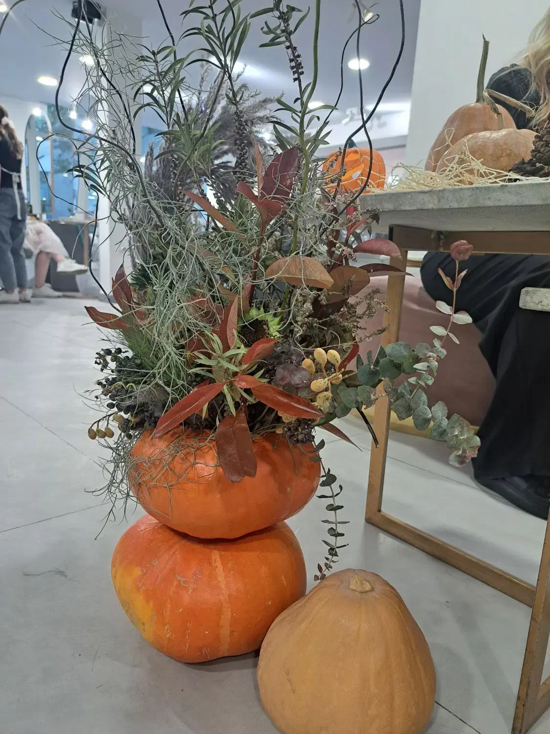 منشی سالن زیبایی|استخدام درمانی، زیبایی، بهداشتی|تهران, الهیه|دیوار