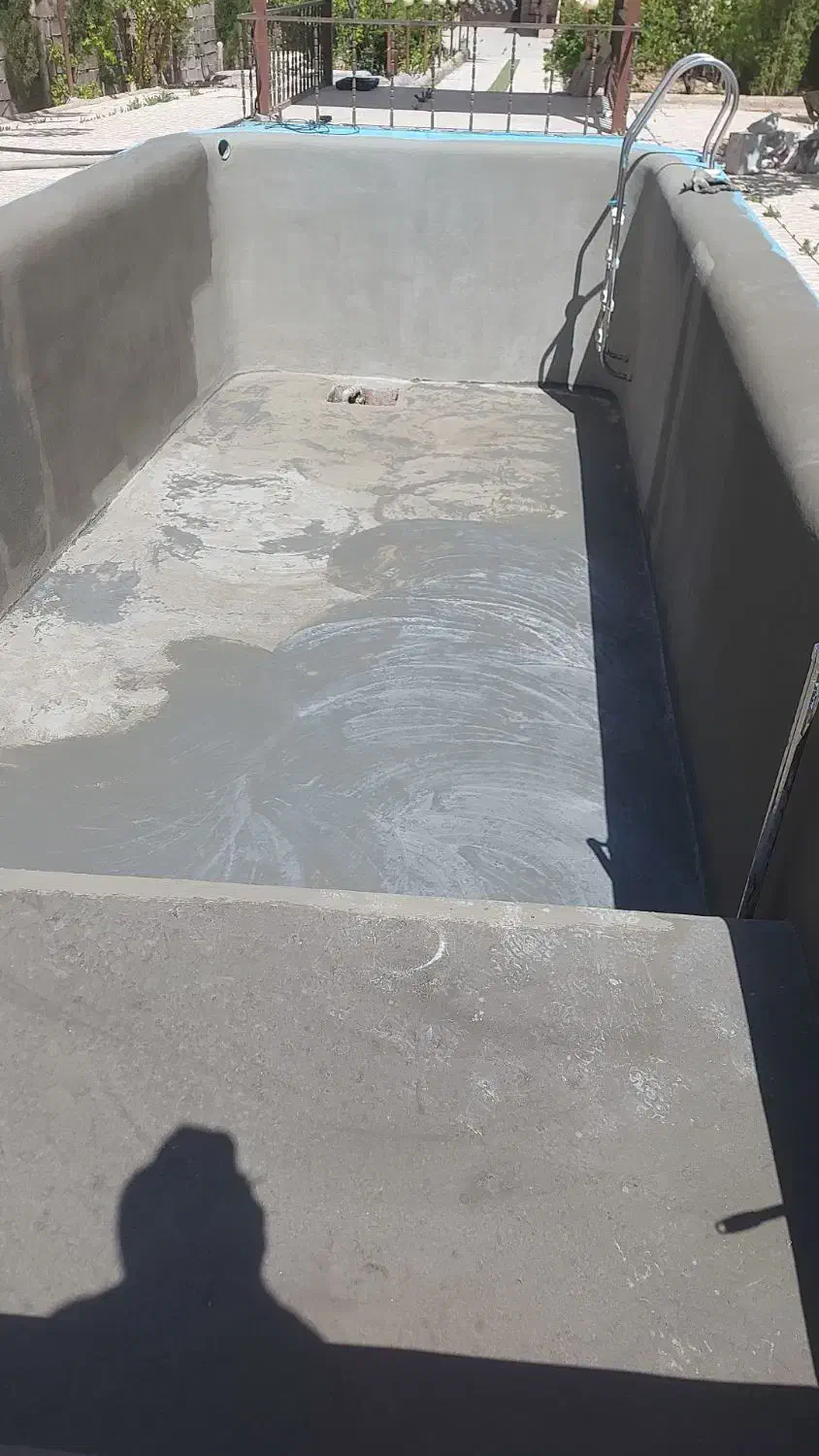 عایق ورنگ امیزی استخر|خدمات پیشه و مهارت|شیراز, شریفآباد|دیوار