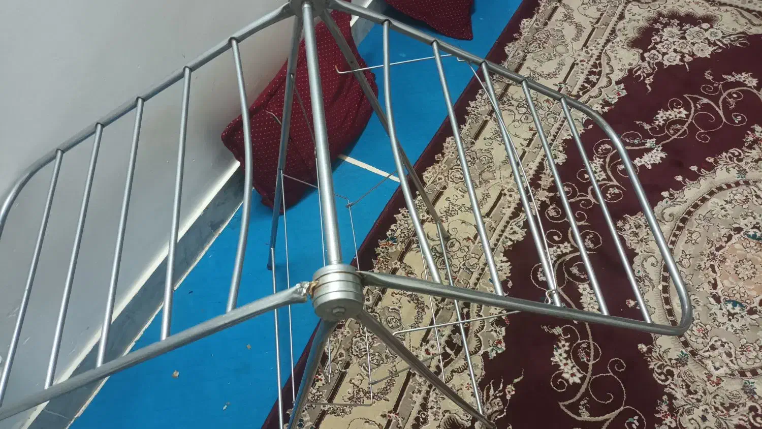 بند رخت|بندرخت و رخت‌آویز|بیرجند, |دیوار