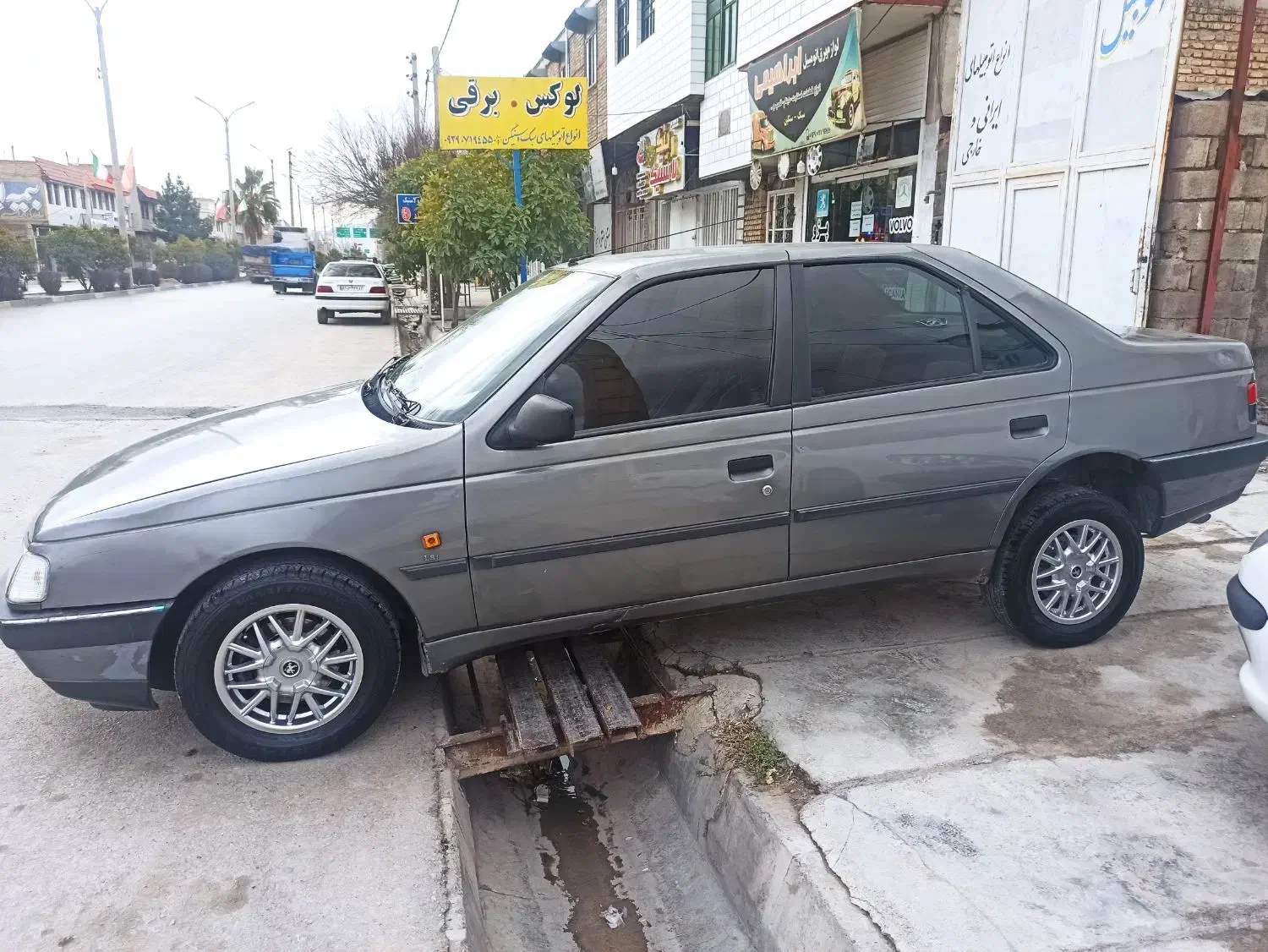 ۴۰۵ مدل ۹۱|خودرو سواری و وانت|ارسنجان, |دیوار