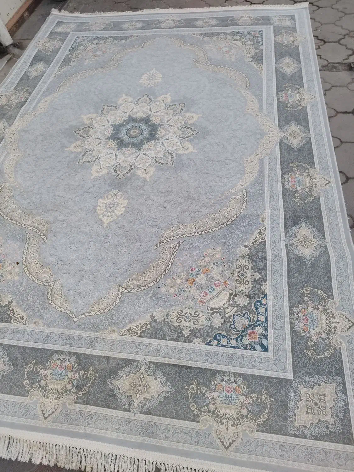 جفت ۹ متری ۱۲۰۰شانه در حد نو|فرش|میانه, |دیوار