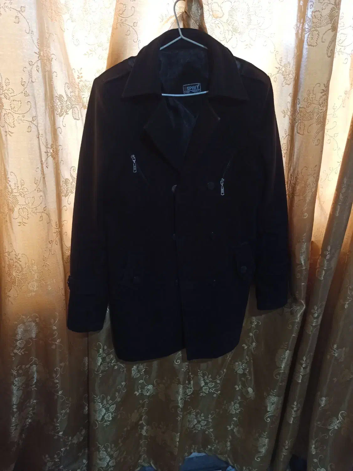 پالتو مردانه|لباس|رشت, استقامت ۲|دیوار