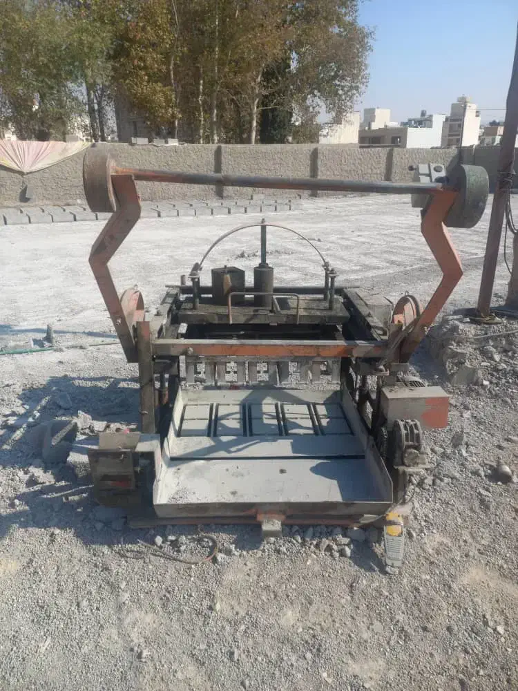 دستگاه بلوک زنی ۶قالبه و ۵قالبه|ماشینآلات صنعتی|شیراز, سرو|دیوار