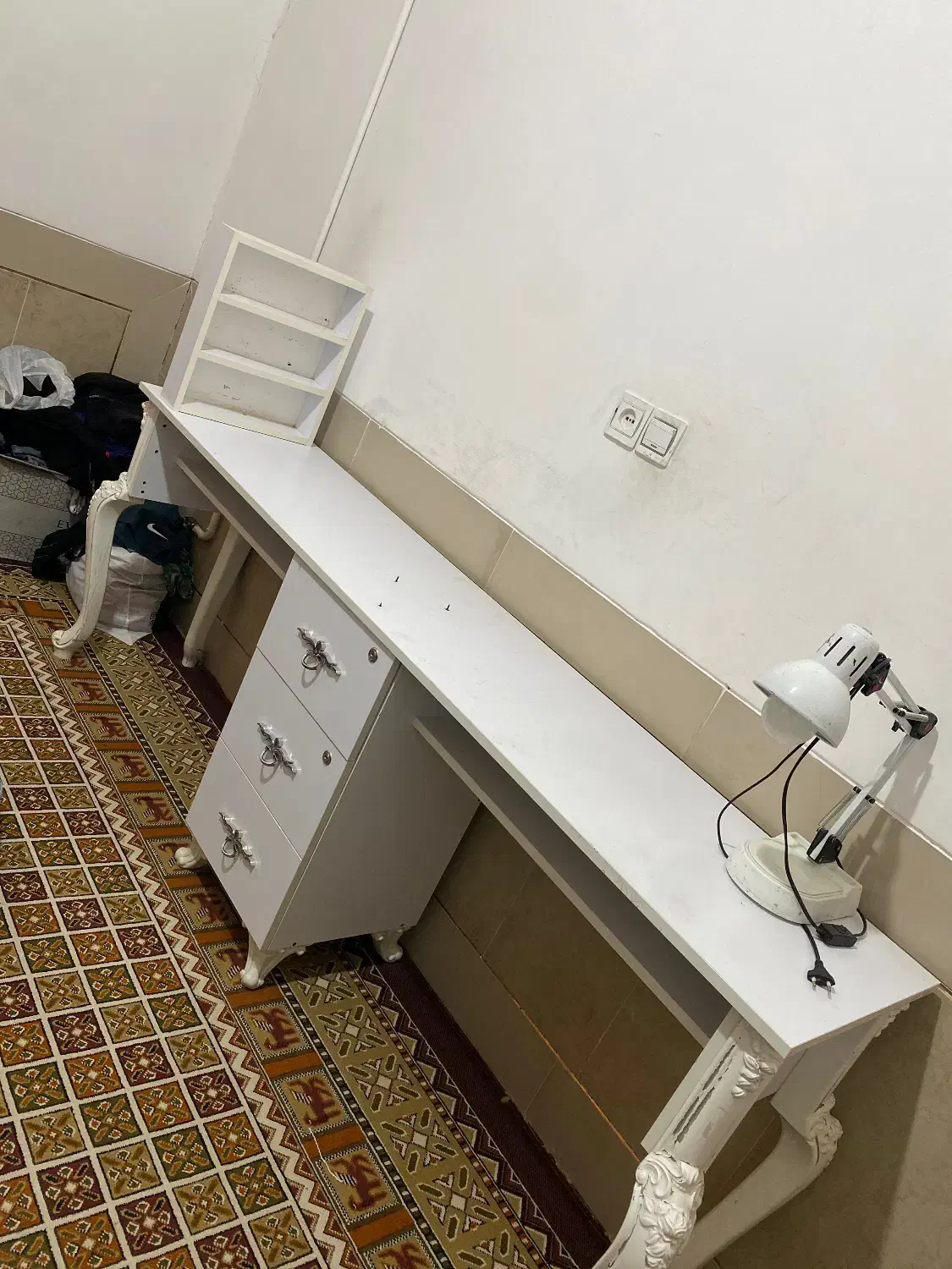 میز ناخن|آرایشگاه و سالنهای زیبایی|نجفآباد, ویلاشهر|دیوار