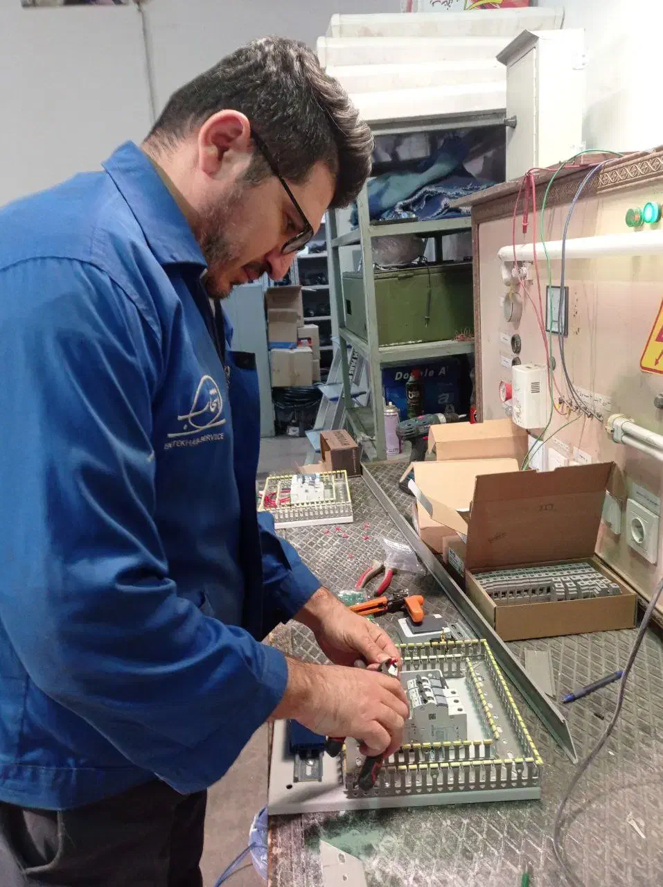 برقکار جزئی و کلی مسکونی و صنعتی|خدمات پیشه و مهارت|تهران, قصر فیروزه ۲|دیوار