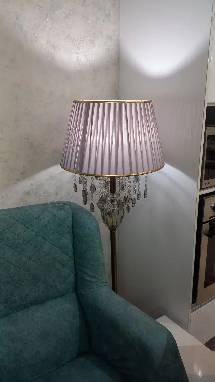 آباژور ایستاده کریستالی|چراغ خواب و آباژور|ری, شهرری|دیوار