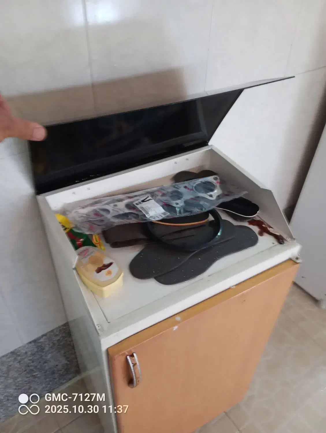 جاکفشی|جاکفشی، کمد، دراور|لنجان, |دیوار