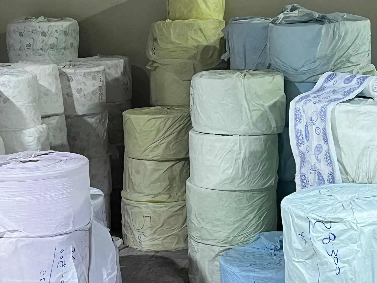 طاقه و رول سفره ۷۵ درصد|سفره، حوله، دستمال آشپزخانه|تهران, شهرک هما|دیوار