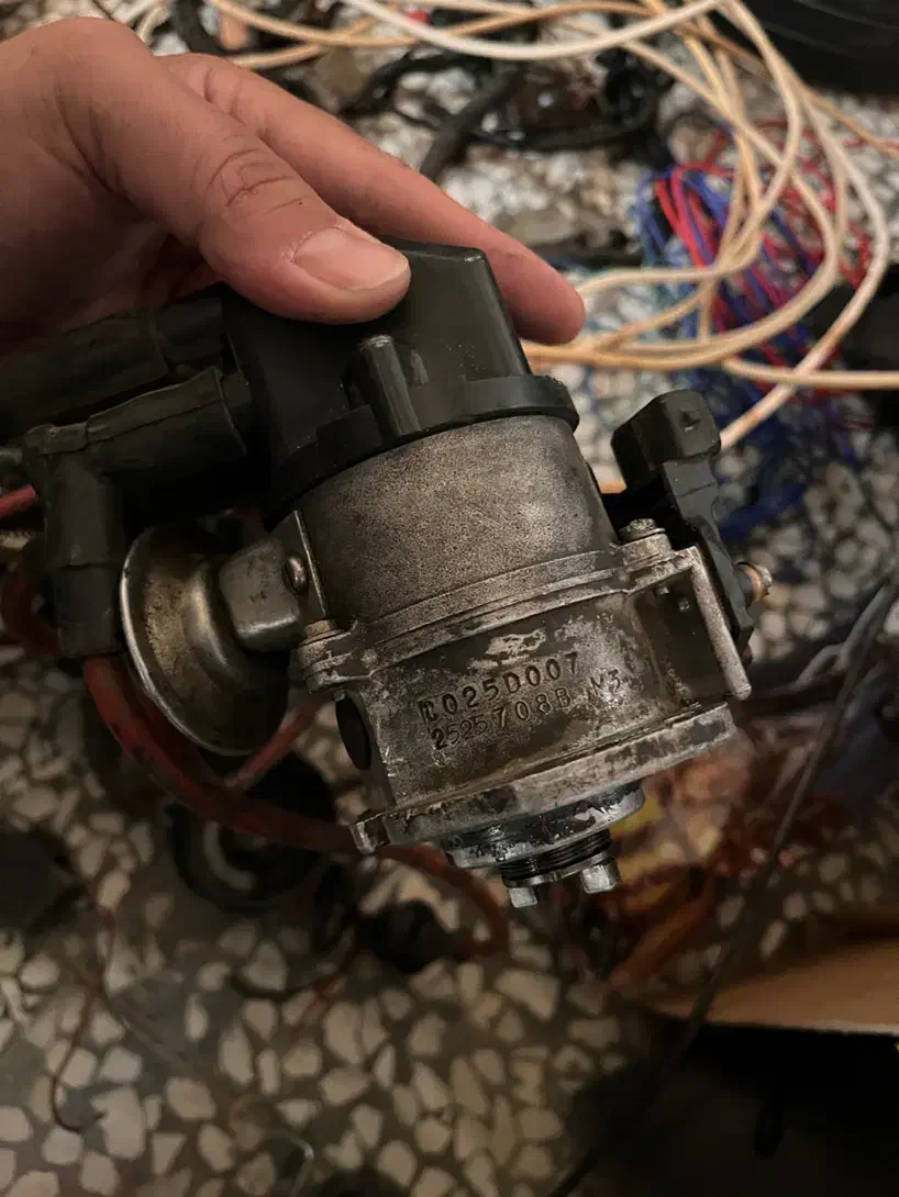 لوازم استوک پژو ۲۰۰۰ کاربرات دلکو مگنت سیم کشی|قطعات یدکی و لوازم جانبی|شاهینشهر, شهرک میلاد|دیوار