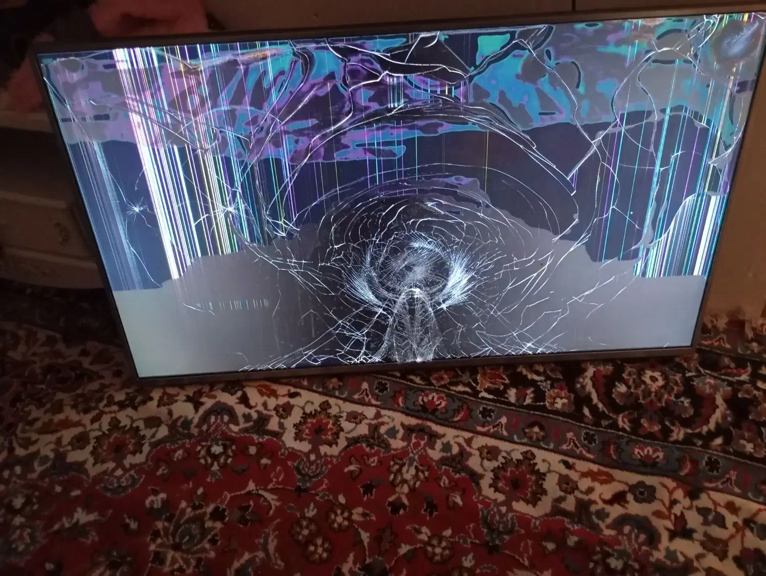 تلویزیون ضربه دیده49اینج|تلویزیون و پروژکتور|خرم‌آباد, |دیوار