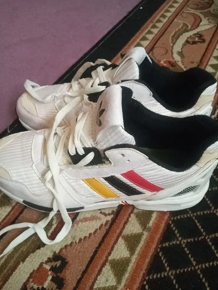 کفش آدیداس  سایز۴۳|کیف، کفش، کمربند|شهرکرد, |دیوار