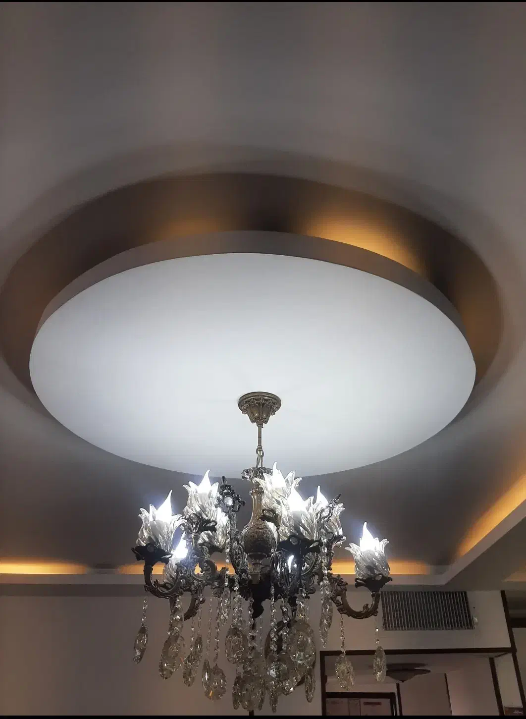 142 متری رو به دریاچه|فروش آپارتمان|فولادشهر, C8|دیوار