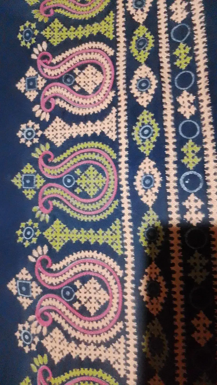 دوزنده هستم|لباس|ایرانشهر, |دیوار