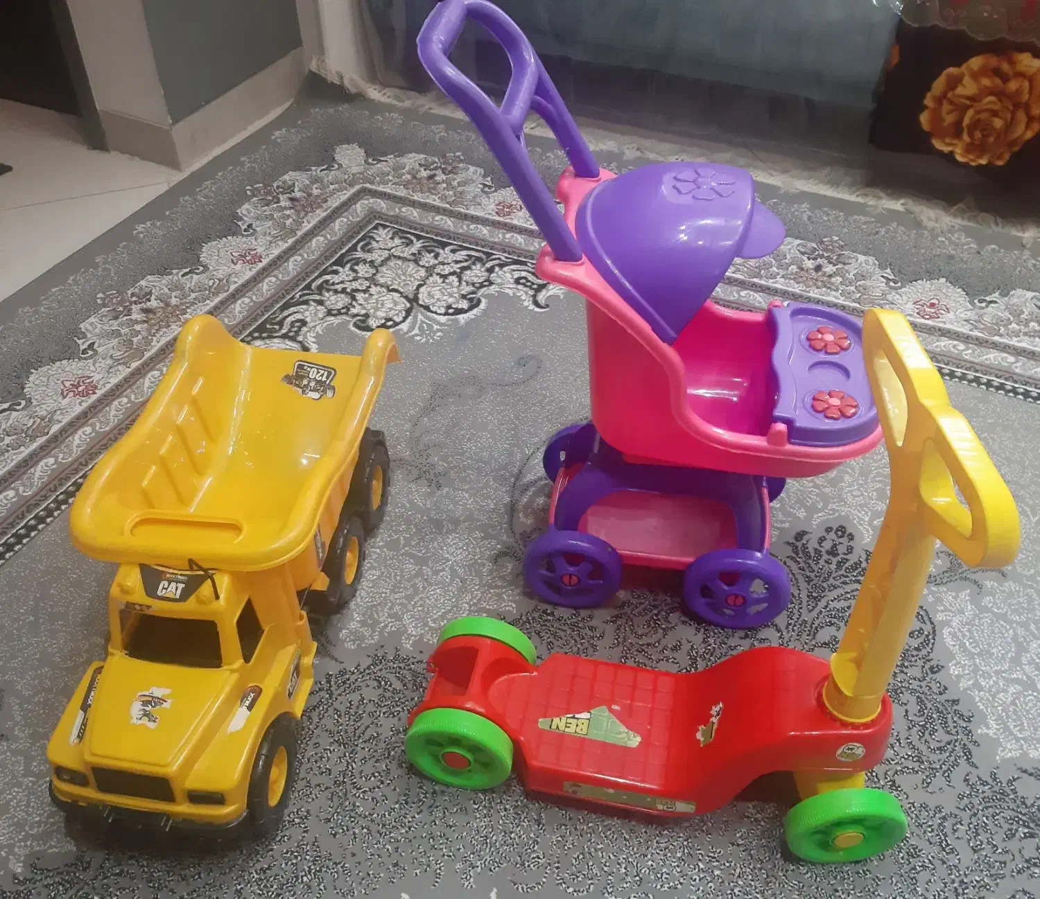 کامیون بزرگ،کالسکه عروسک،سبداسباب بازی.اسکوتر ،توپ|اسباببازی|شیراز, فرهنگ شهر|دیوار